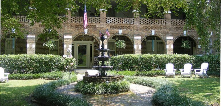 The Thomas House